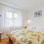 Apartments With Wifi Split - 11660